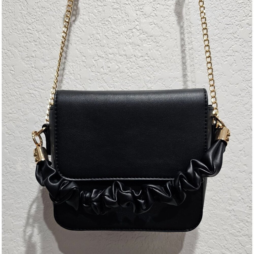 Grossi Black Purse Gold tone Strap